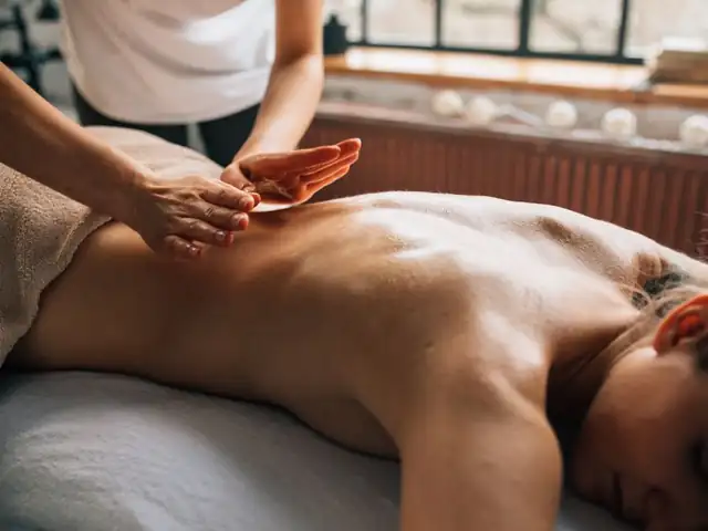 세종 보람동 스웨디시 매장 이미지 — 스파 관리실 내부