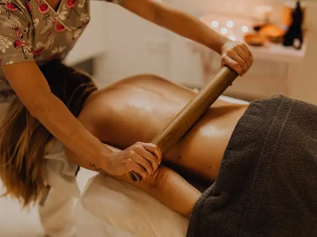 광주 광산구 아로마 매장 이미지 — 스파 관리실 내부