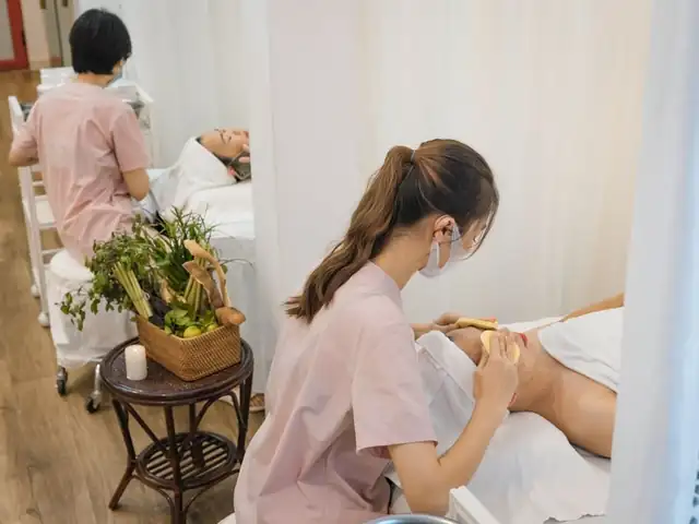 경기 부천시 아로마 매장 이미지 — 스파 관리실 내부