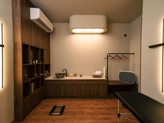 경북 구미시 스웨디시 매장 이미지 — 마사지 관리실 내부