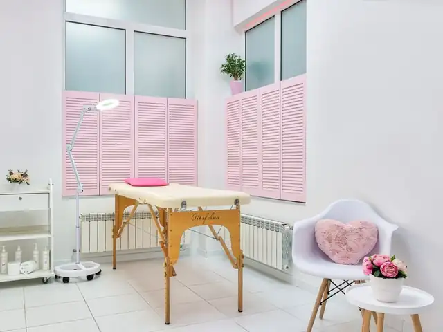 경북 영천시 아로마 매장 이미지 — 마사지 관리실 내부