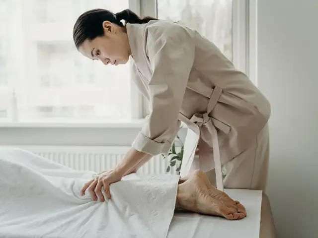 충북 청주시 스웨디시 매장 이미지 — 스파 관리실 내부